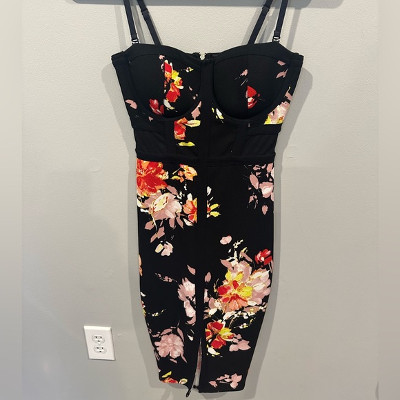 Black floral bodycon dress. Worn once. - Picture 2 of 4